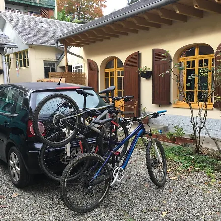 Sur Cour, Le Berlingott Апартаменты *